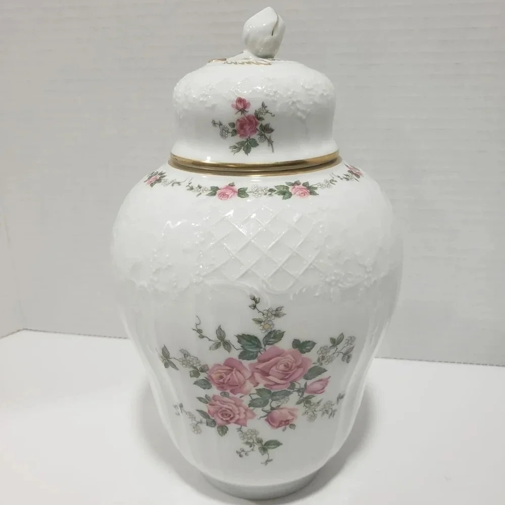 Vintage Kaiser West Germany Urn With Pink  Roses Dorothea.